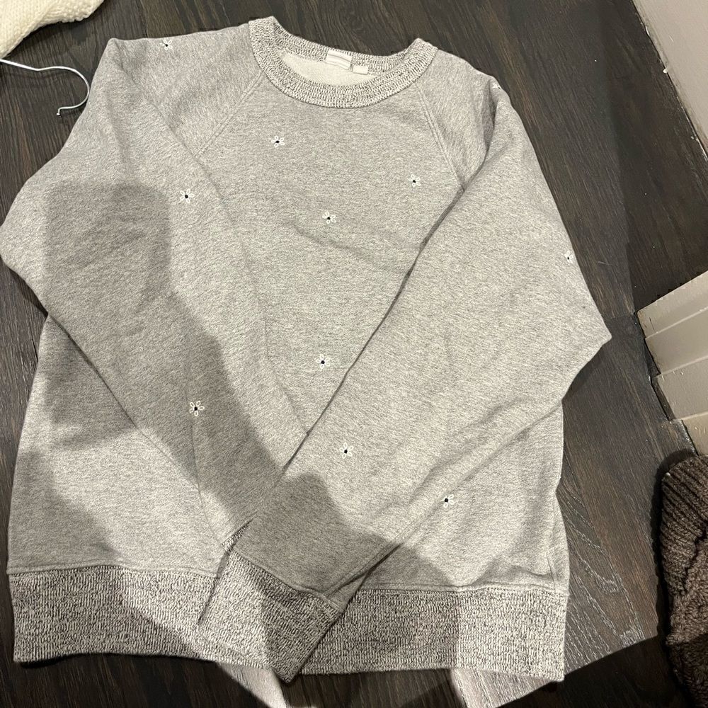 Gap grey sweatshirt with flower detail